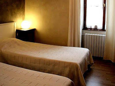 Logis Hotel De La Paix - טורנוס מראה חיצוני תמונה