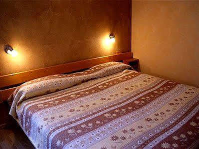 Logis Hotel De La Paix - טורנוס מראה חיצוני תמונה