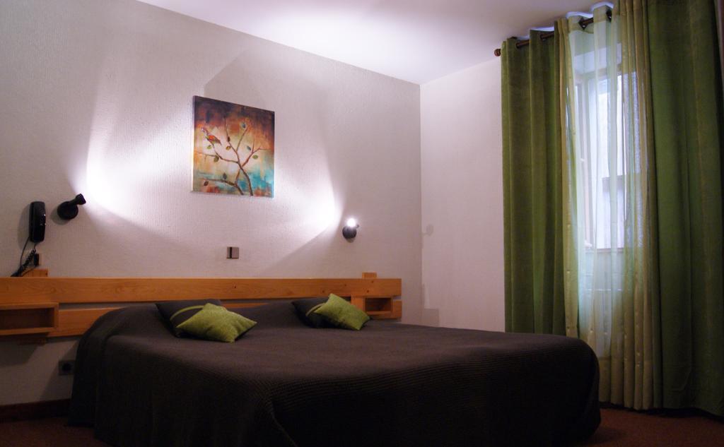 Logis Hotel De La Paix - טורנוס חדר תמונה