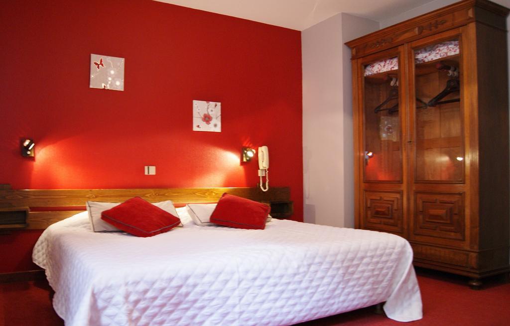 Logis Hotel De La Paix - טורנוס חדר תמונה